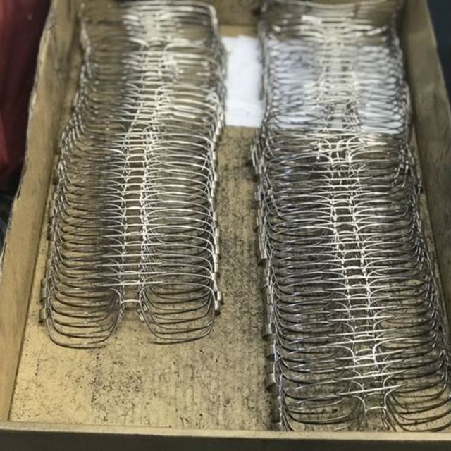黒ぶち眼鏡